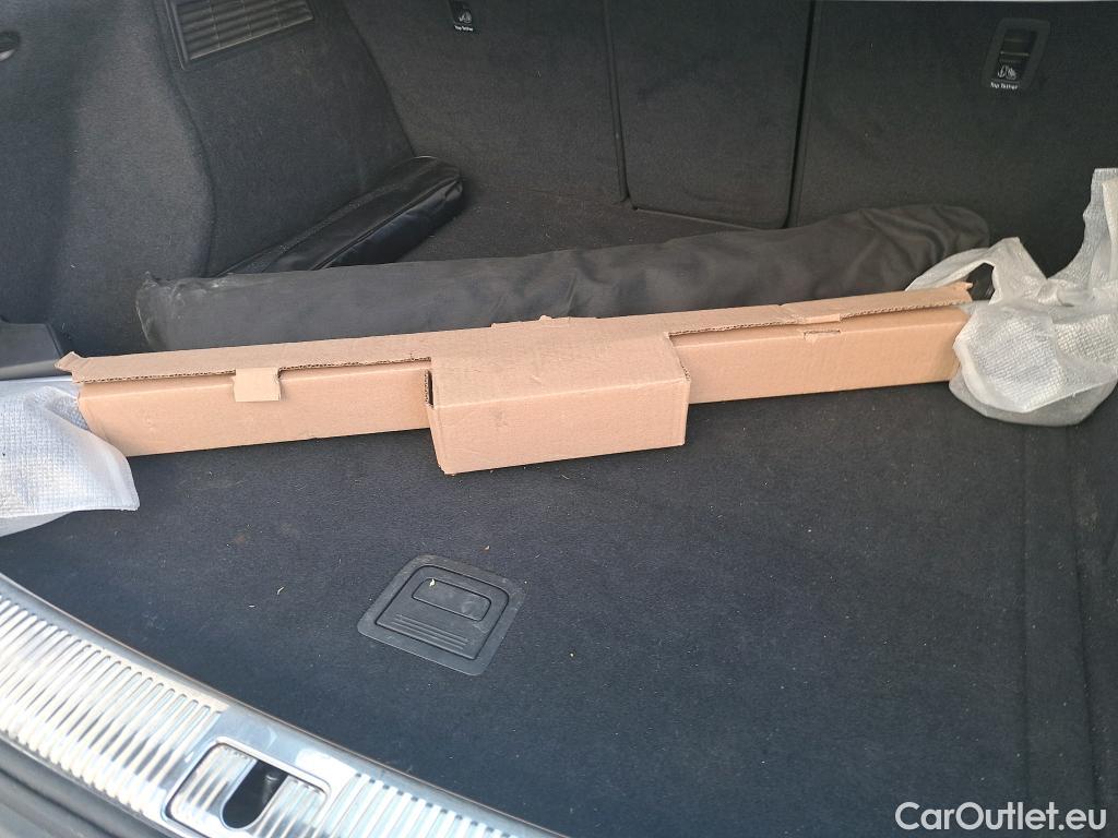  Audi  Q5 AUDI  / 2016 / 5P / todoterreno Design 35 TDI 120kW S tronic (AC) #8