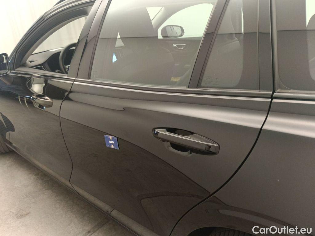 Volvo  V60 VOLVO  DIESEL - 2022 2.0 B4 197hp Plus Dark 5d #34