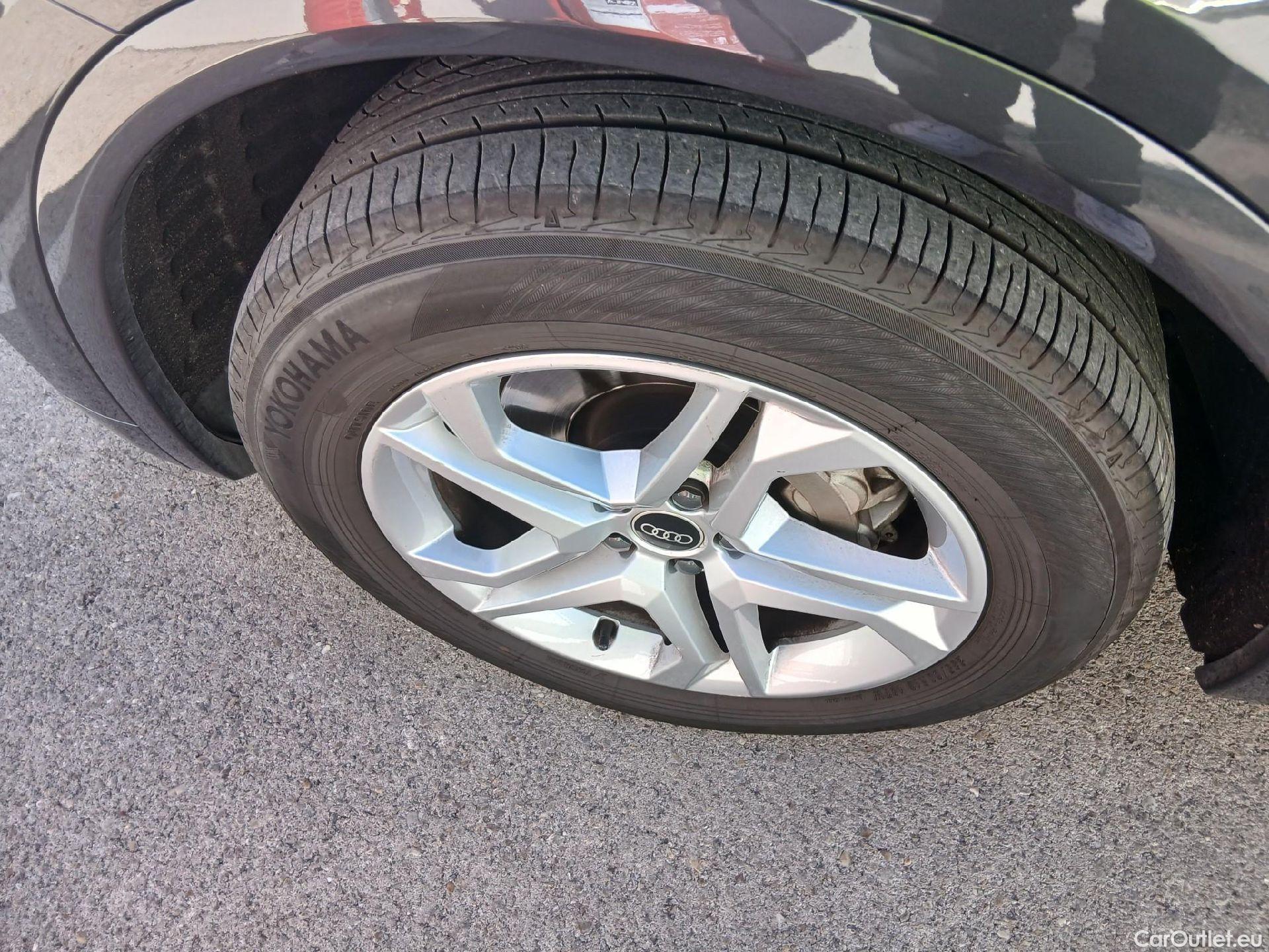  Audi  Q5 AUDI  / 2020 / 5P / todoterreno Advanced 35 TDI 120kW S tronic (AC2) #4