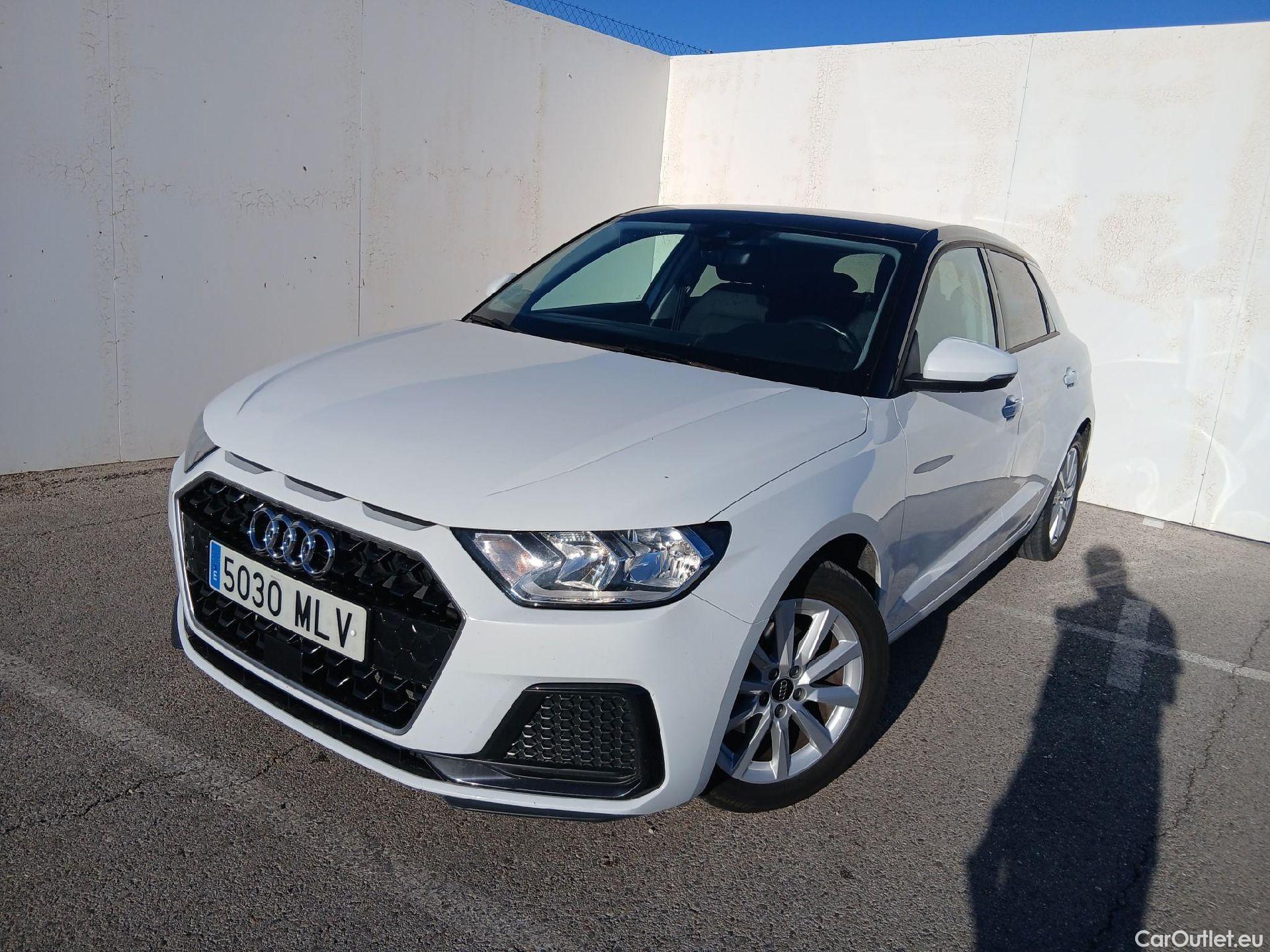 Audi  A1 Sportback AUDI A1 / 2018 / 5P / berlina con portón Sportback Advanced 30 TFSI 81kW (110CV) #1