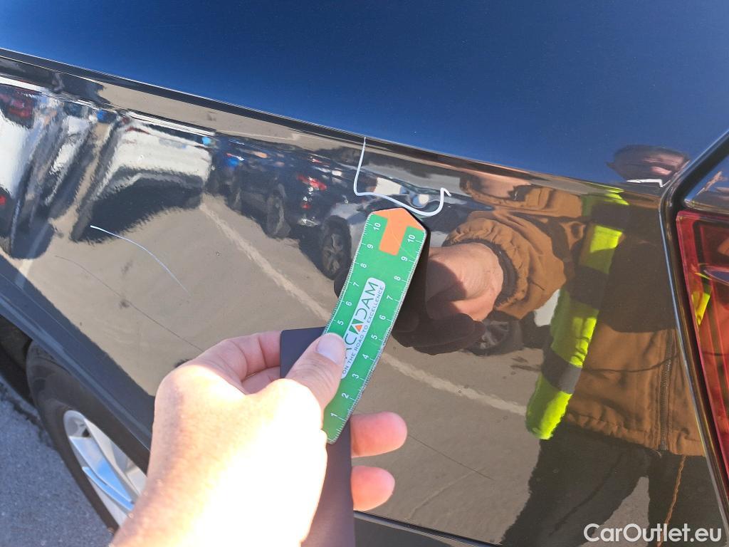  Audi  Q5 AUDI  / 2016 / 5P / todoterreno Design 35 TDI 120kW S tronic (AC) #7