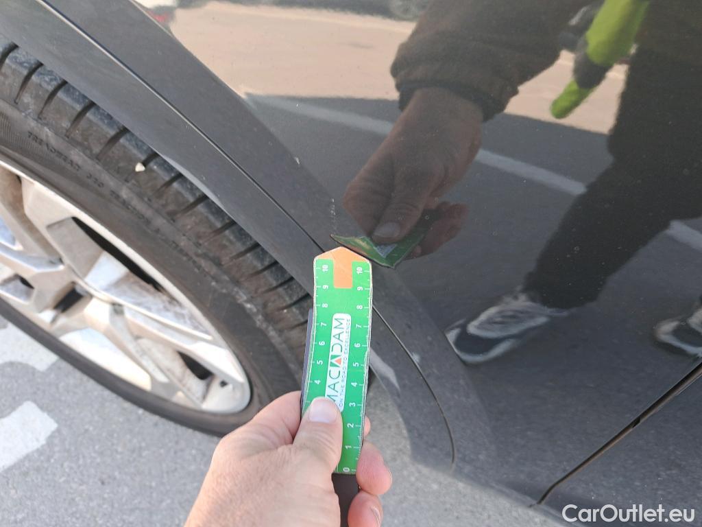  Audi  Q5 AUDI  / 2016 / 5P / todoterreno Design 35 TDI 120kW S tronic (AC) #29