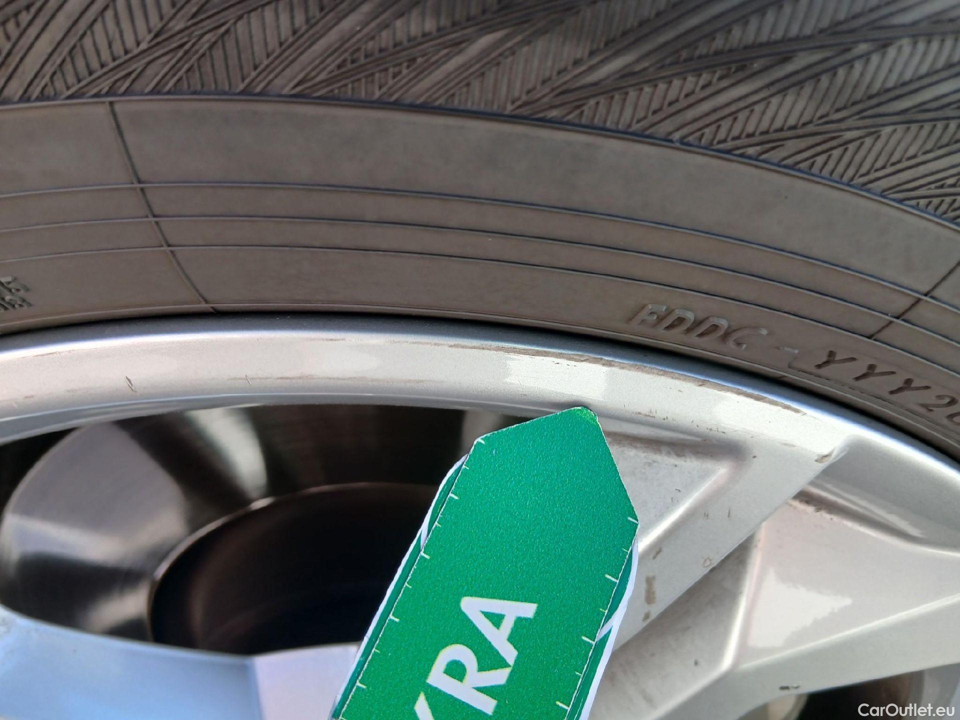  Audi  Q5 AUDI  / 2020 / 5P / todoterreno Advanced 35 TDI 120kW S tronic (AC2) #5