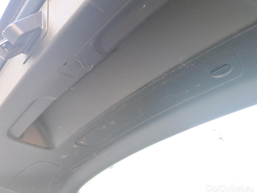  Audi  Q5 AUDI  / 2016 / 5P / todoterreno Design 35 TDI 120kW S tronic (AC) #9