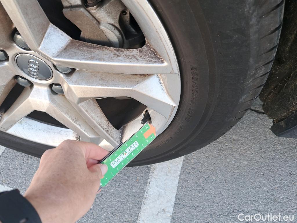  Audi  Q5 AUDI  / 2016 / 5P / todoterreno Design 35 TDI 120kW S tronic (AC) #40