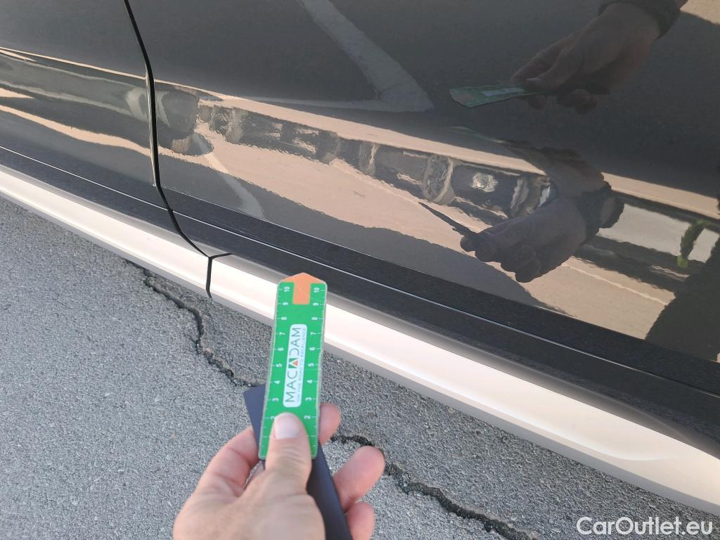  Audi  Q5 AUDI  / 2016 / 5P / todoterreno Design 35 TDI 120kW S tronic (AC) #5