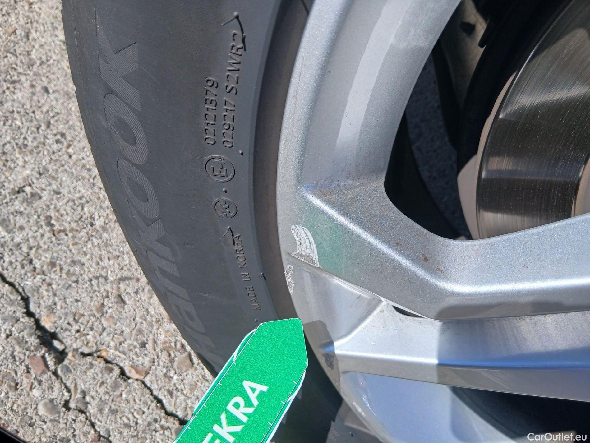  Audi  Q5 AUDI  / 2020 / 5P / todoterreno Advanced 35 TDI 120kW S tronic (AC2) #8