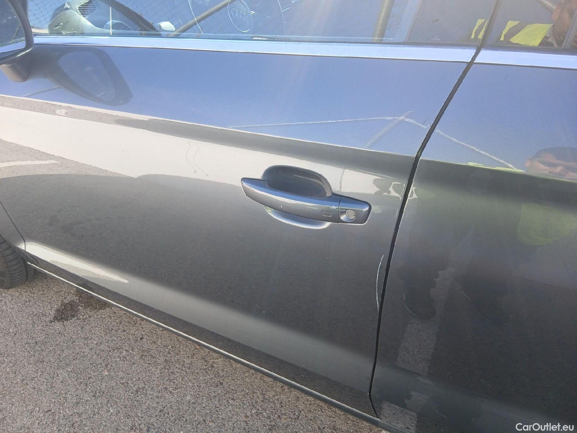  Audi  A3 AUDI  / 2016 / 4P / sedán Sedan Design 35 TDI 110kW S tronic #12