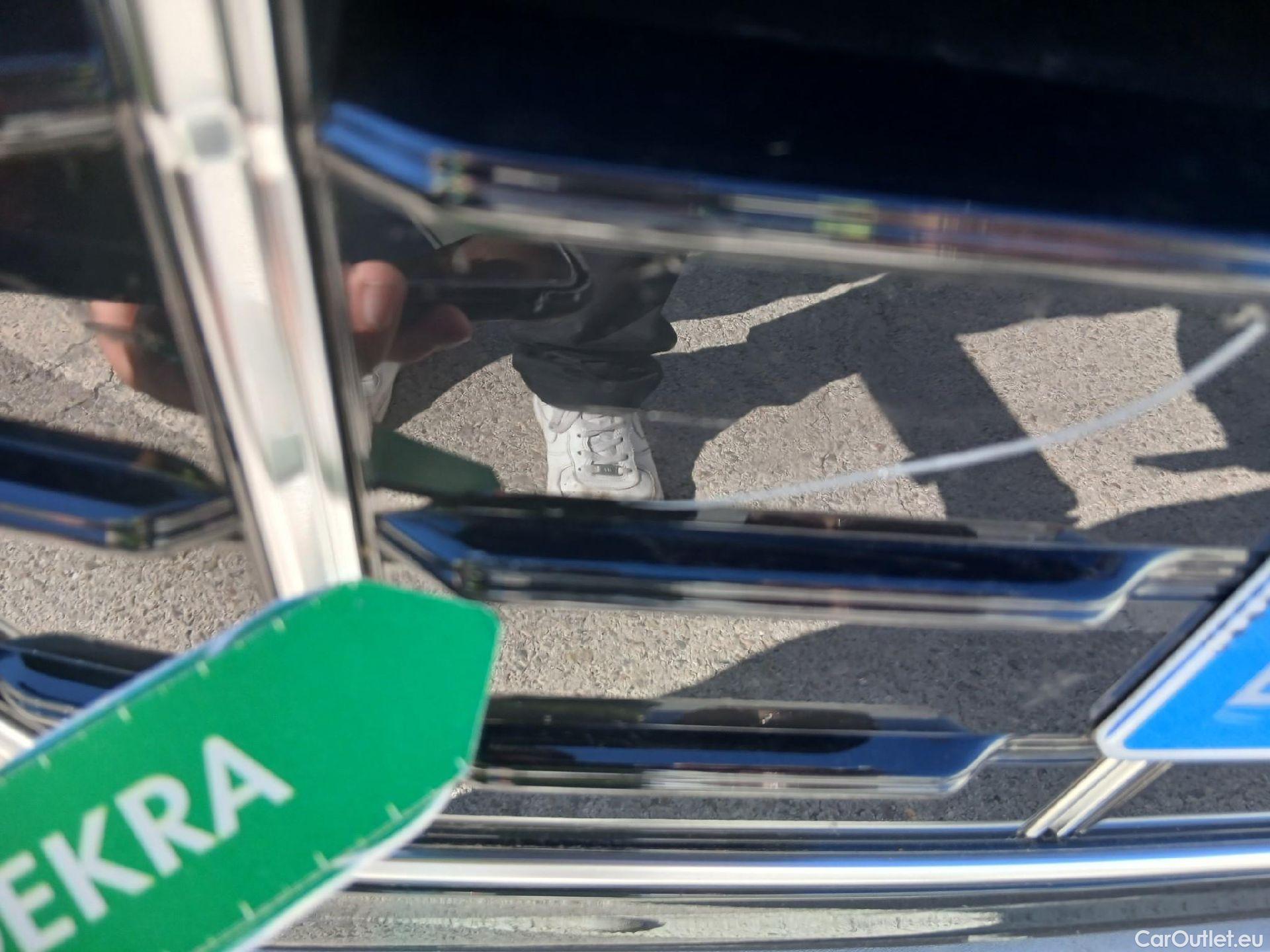  Audi  Q5 AUDI  / 2020 / 5P / todoterreno Advanced 35 TDI 120kW S tronic (AC2) #17