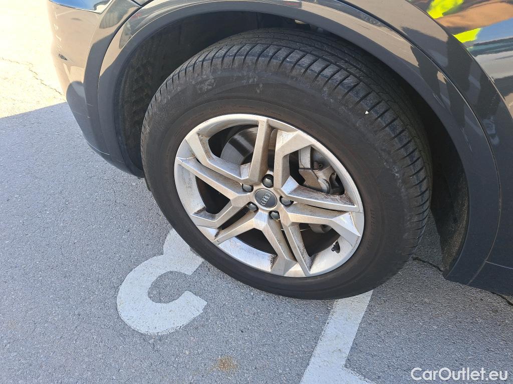  Audi  Q5 AUDI  / 2016 / 5P / todoterreno Design 35 TDI 120kW S tronic (AC) #39