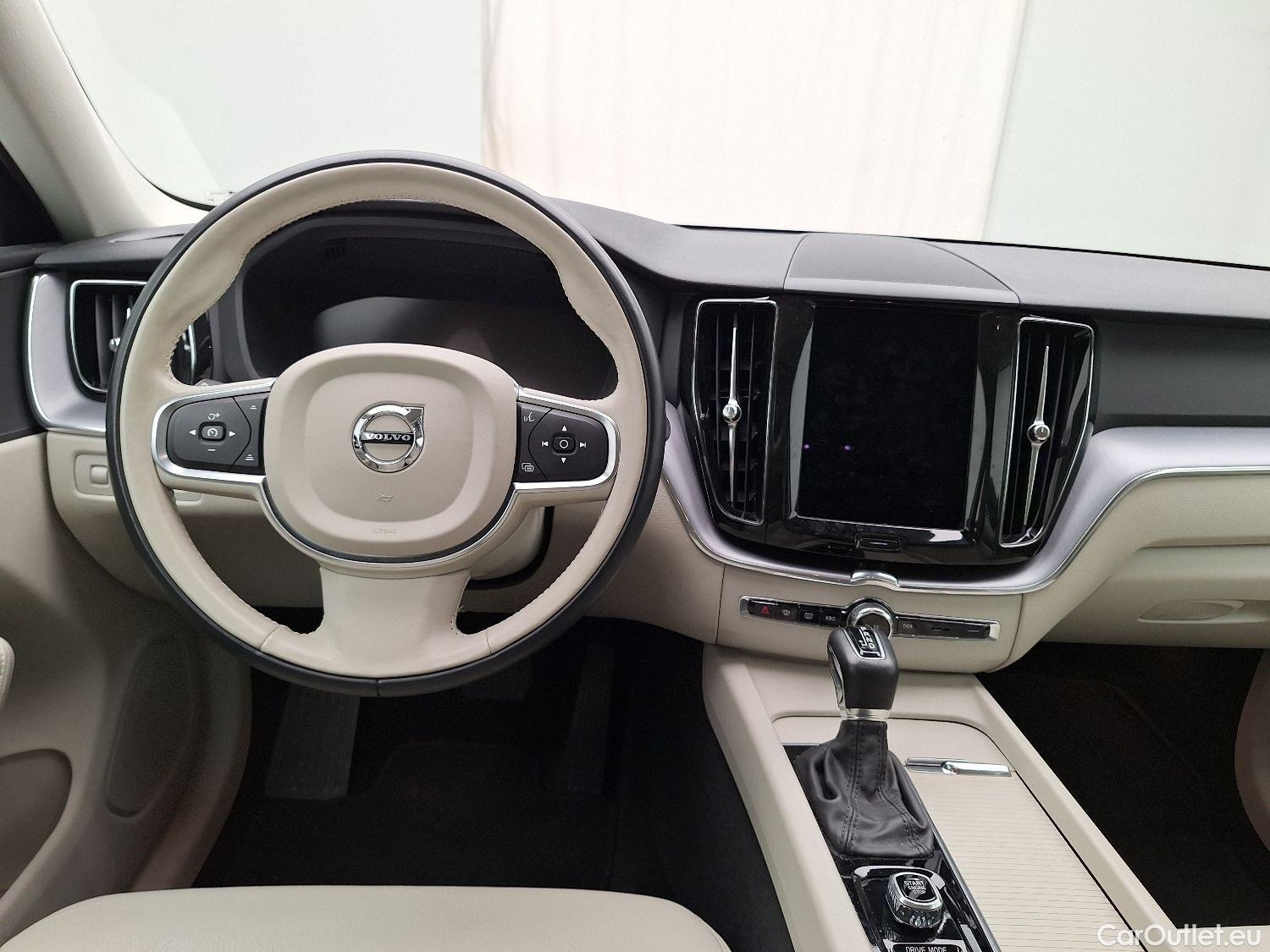 Volvo  XC60 Volvo,  '17, Volvo  D4 120kW Geartronic Momentum Pro 5d #5