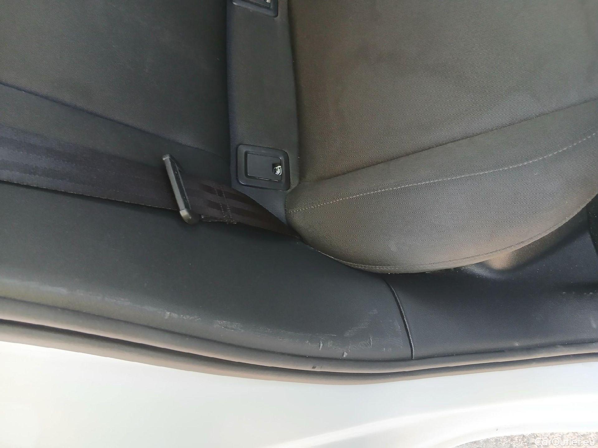 Audi  A1 Sportback AUDI A1 / 2018 / 5P / berlina con portón Sportback Advanced 30 TFSI 81kW (110CV) #9