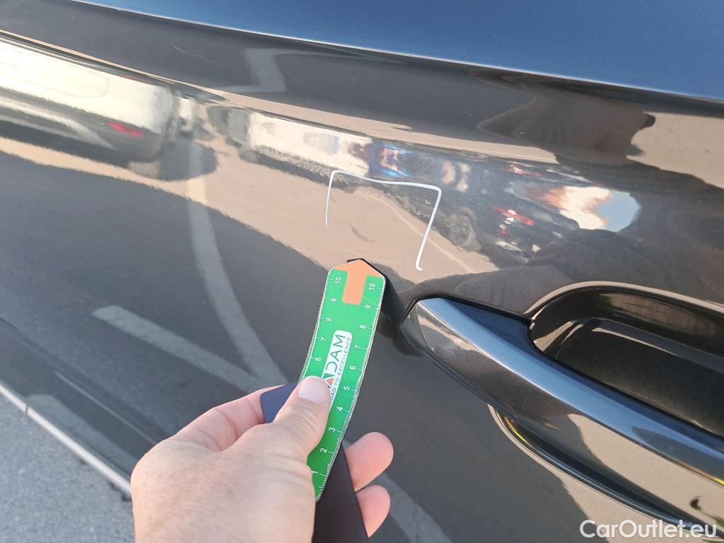  Audi  Q5 AUDI  / 2016 / 5P / todoterreno Design 35 TDI 120kW S tronic (AC) #4