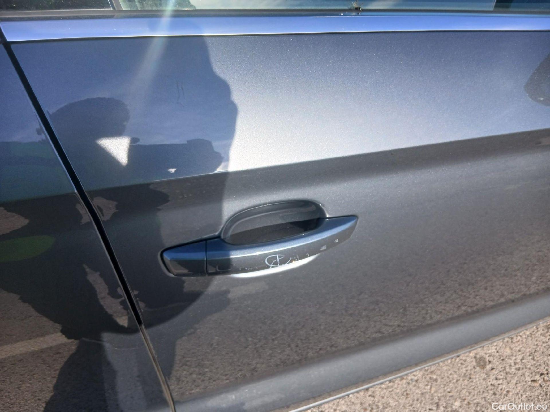  Audi  A3 AUDI  / 2016 / 4P / sedán Sedan Design 35 TDI 110kW S tronic #27