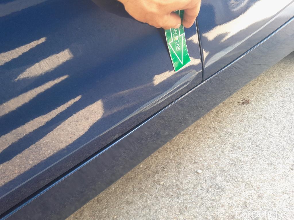  Bmw  Serie 1 BMW  / 2015 / 5P / berlina con portón 116d #8