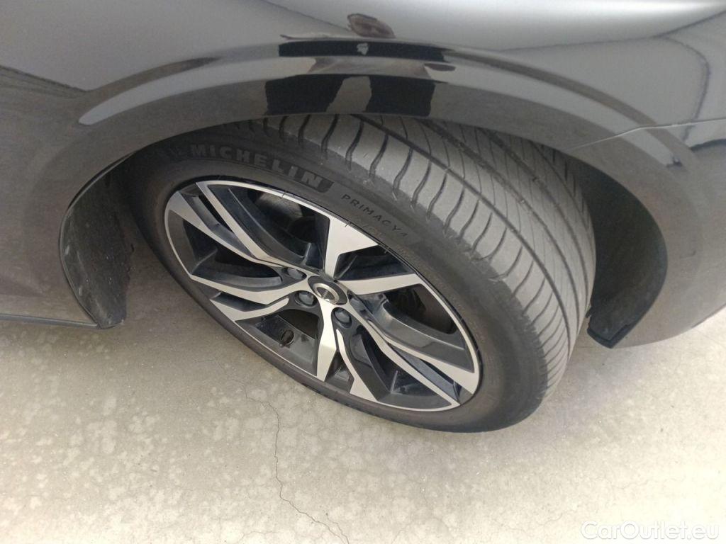 Volvo  V60 VOLVO  DIESEL - 2022 2.0 B4 197hp Plus Dark 5d #14