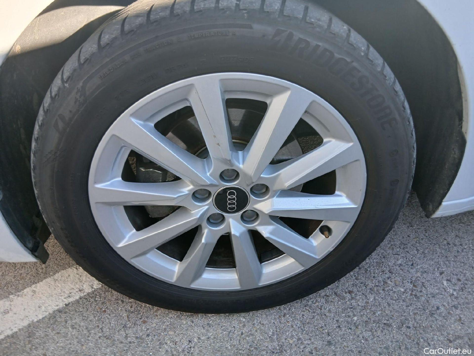 Audi  A1 Sportback AUDI A1 / 2018 / 5P / berlina con portón Sportback Advanced 30 TFSI 81kW (110CV) #12