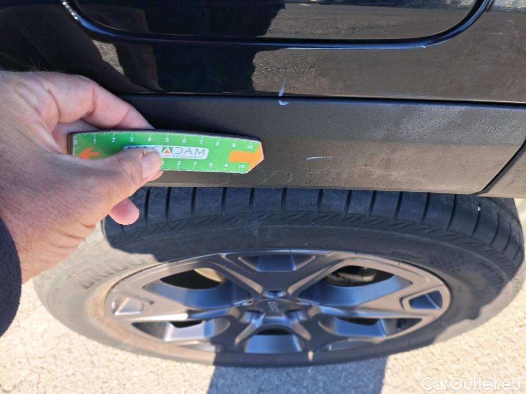 Jeep  Patriot JEEP Renegade / 2014 / 5P / todoterreno 80 Aniversario 1.0G 88kW (120CV) 4x2(SP) #44