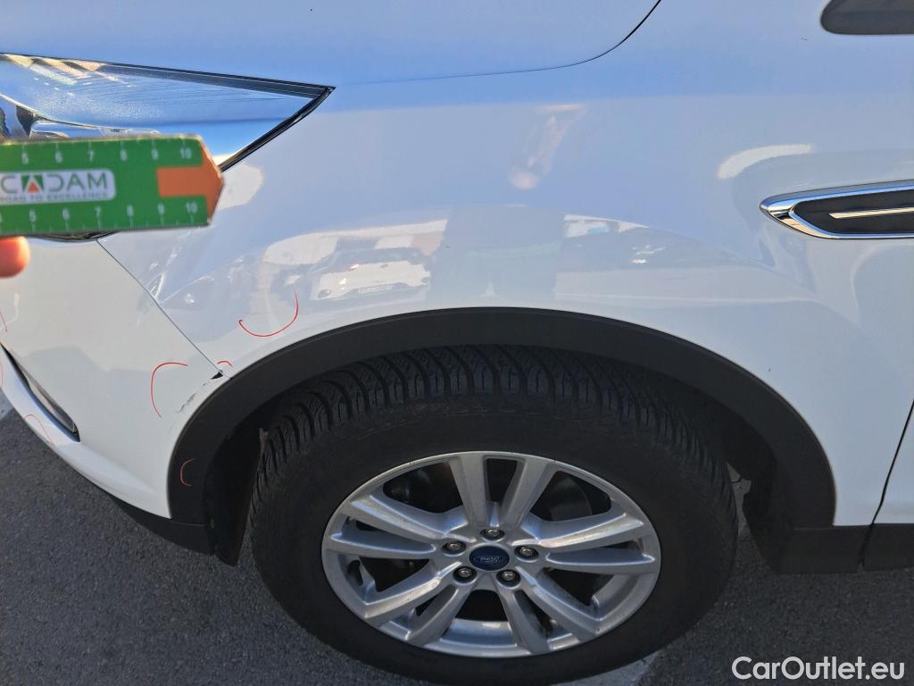  Ford  Kuga FORD  / 2016 / 5P / todoterreno 1.5 EcoBoost 88kW 4x2 Trend+ (CX) #47