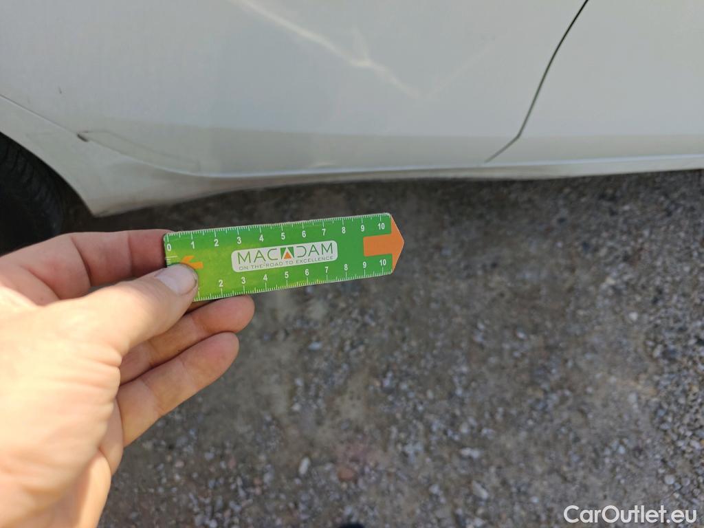  KIA  Cee'd KIA Ceed / 2018 / 5P / berlina con portón 1.0 T-GDi 74kW (100CV) Drive (CX) #1