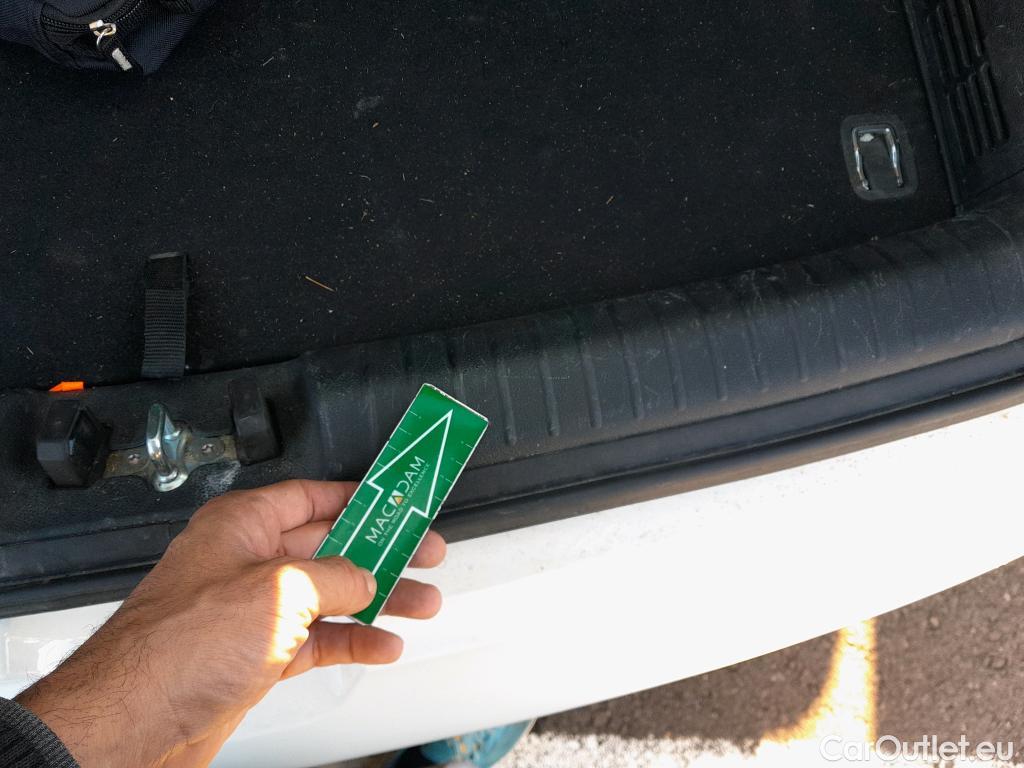  KIA  Niro KIA  / 2019 / 5P / crossover 1.6 GDi PHEV 104kW (141CV) Drive #32