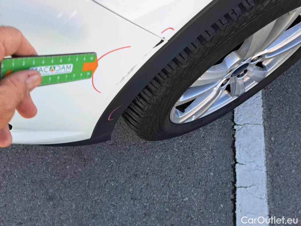  Ford  Kuga FORD  / 2016 / 5P / todoterreno 1.5 EcoBoost 88kW 4x2 Trend+ (CX) #12