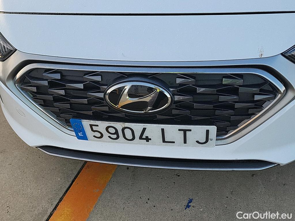  Hyundai   Ioniq HYUNDAI / 2019 / 5P / berlina con portón 1.6 GDI PHEV Tecno DCT #13