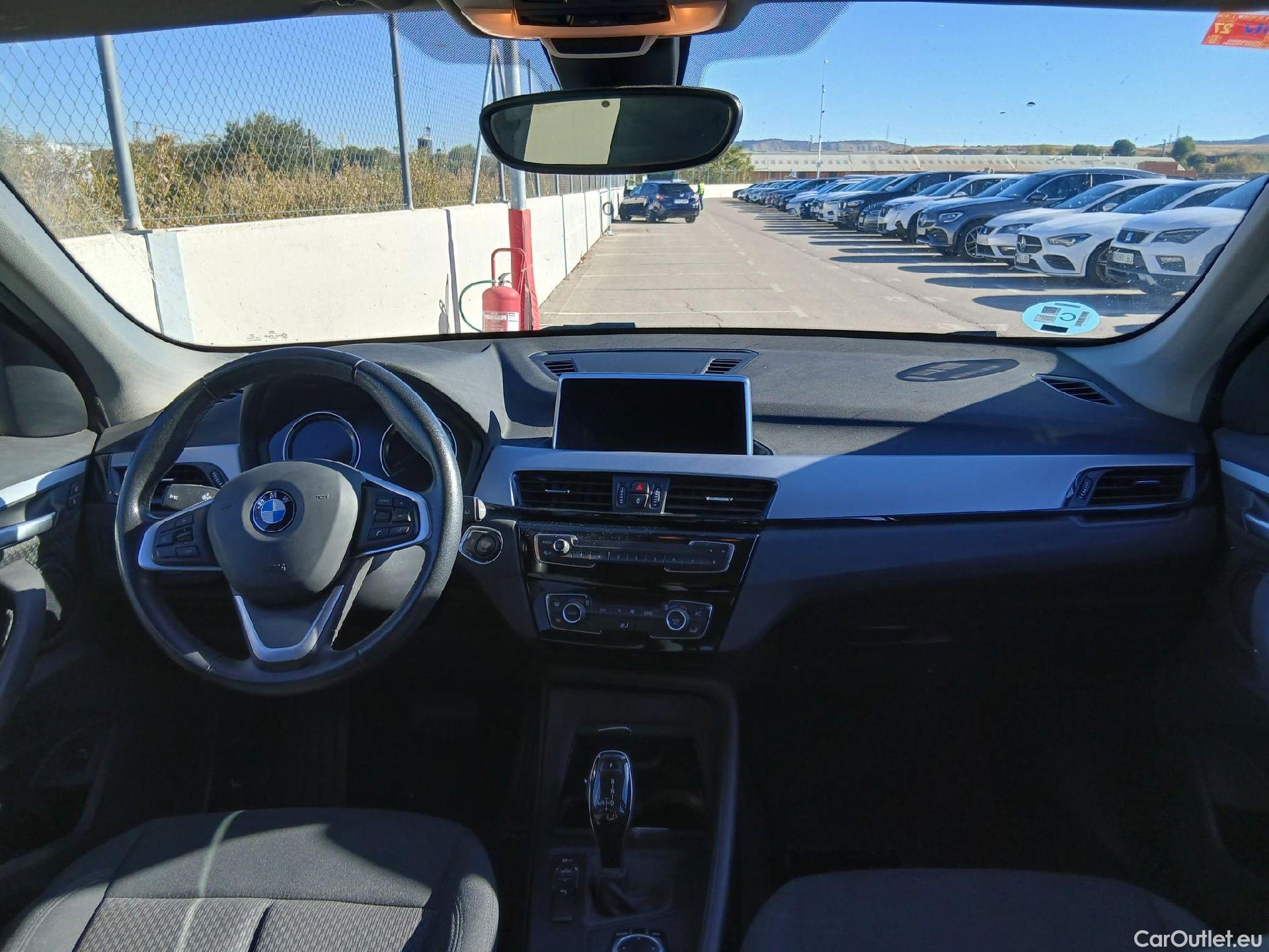 Bmw  X1 BMW  / 2019 / 5P / todoterreno sDrive18dA Corporate #3