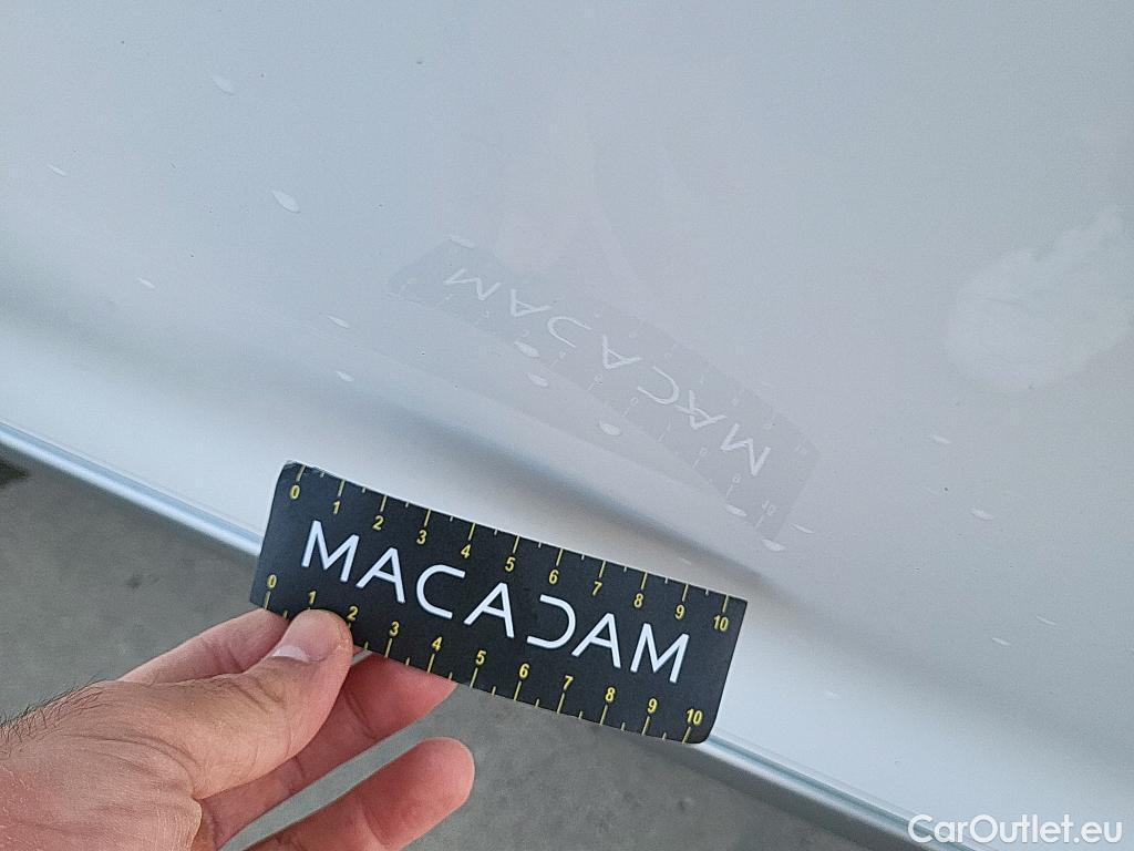  Hyundai   Ioniq HYUNDAI / 2019 / 5P / berlina con portón 1.6 GDI PHEV Tecno DCT #2