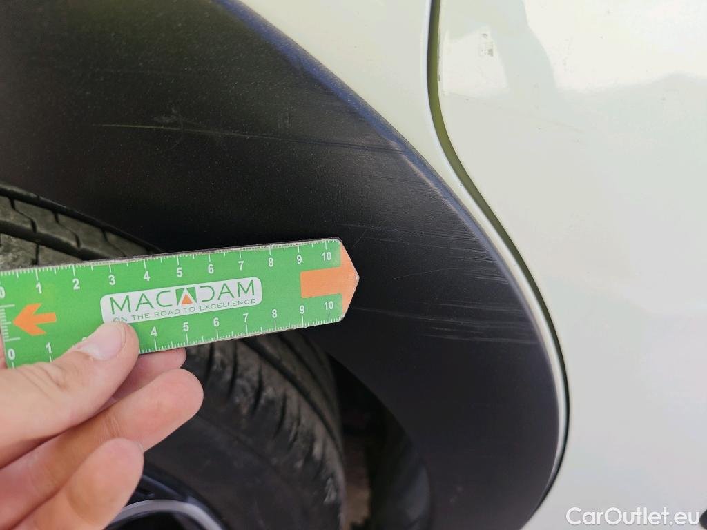  Citroen  C3  Feel 1.5 BlueHDi 100CV MT6 E6d #32