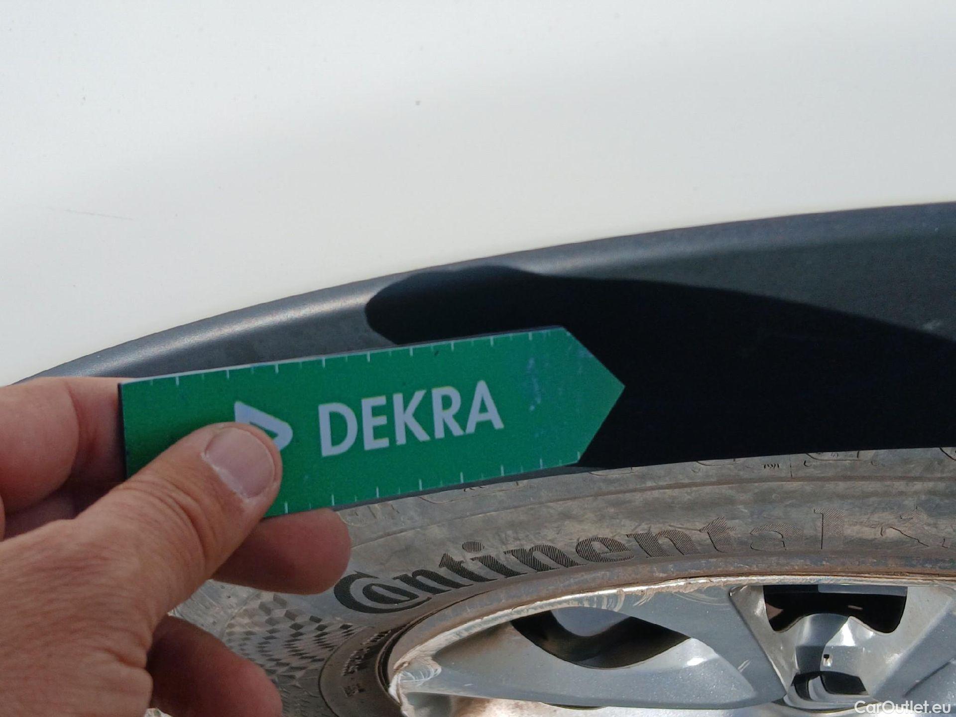  Citroen  C3 CITROEN  / 2016 / 5P / berlina con portón BlueHDi 73KW (100CV) S&S FEEL #37