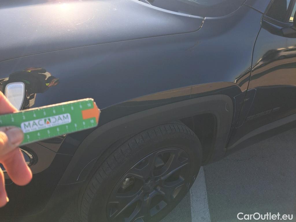 Jeep  Patriot JEEP Renegade / 2014 / 5P / todoterreno 80 Aniversario 1.0G 88kW (120CV) 4x2(SP) #13