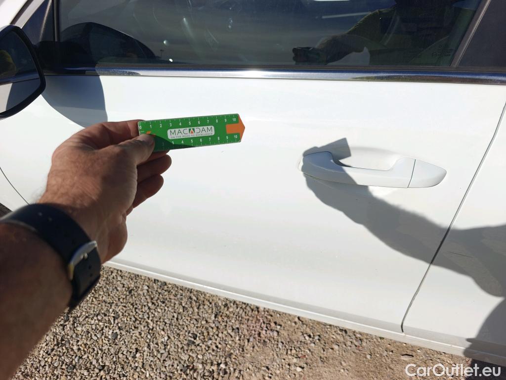  KIA  Cee'd KIA Ceed / 2018 / 5P / berlina con portón 1.0 T-GDi 74kW (100CV) Drive (CX) #34