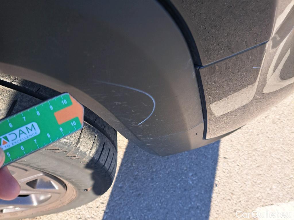 Jeep  Patriot JEEP Renegade / 2014 / 5P / todoterreno 80 Aniversario 1.0G 88kW (120CV) 4x2(SP) #46