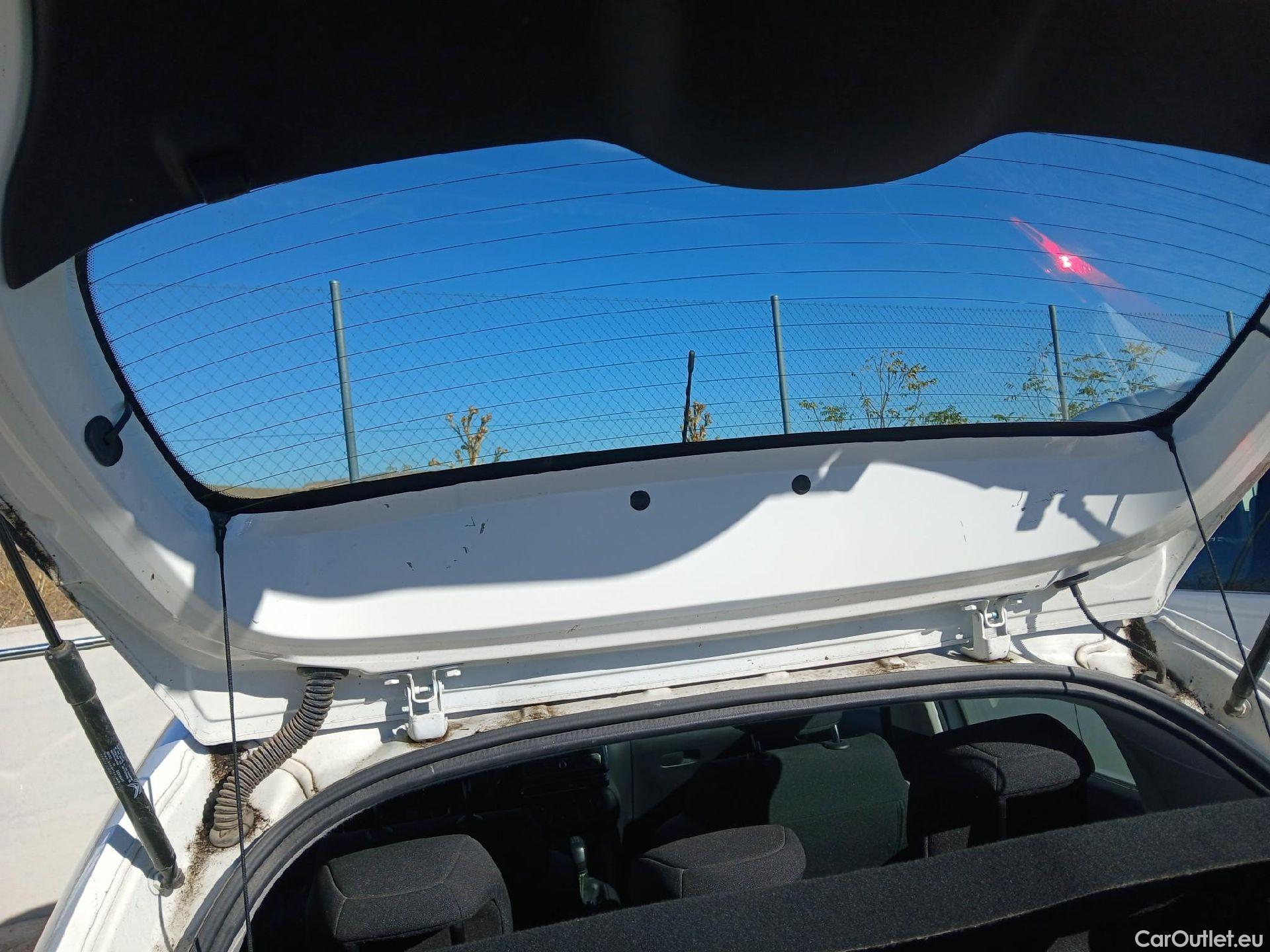  Citroen  C3 CITROEN  / 2016 / 5P / berlina con portón BlueHDi 73KW (100CV) S&S FEEL #2