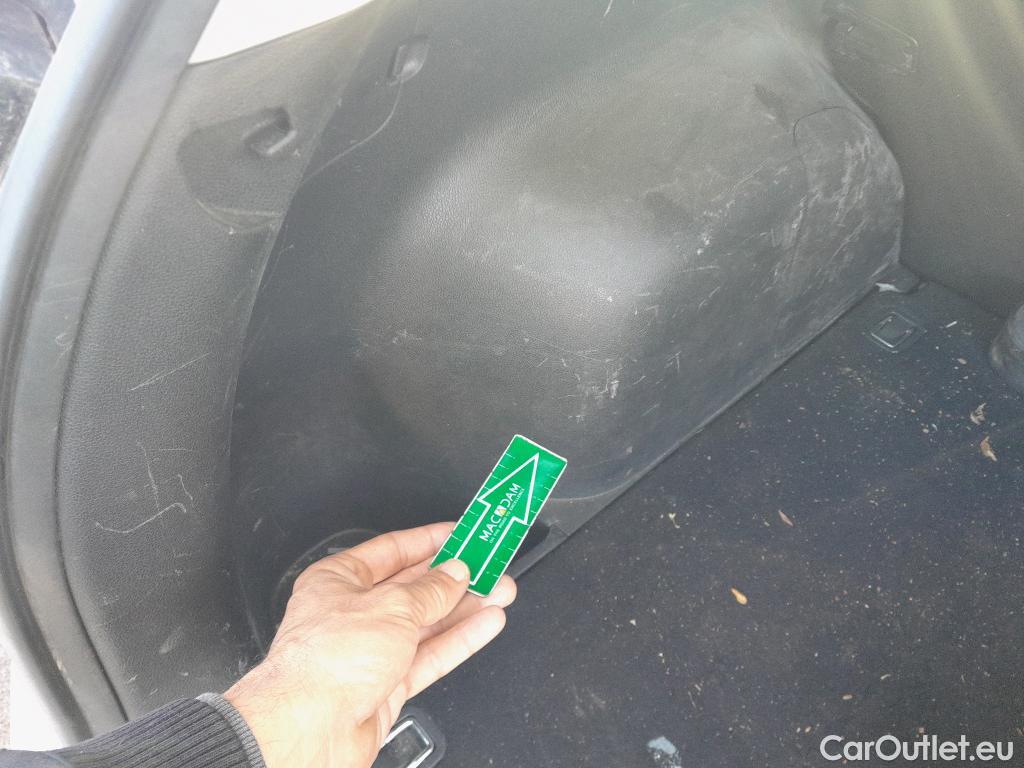  KIA  Niro KIA  / 2019 / 5P / crossover 1.6 GDi PHEV 104kW (141CV) Drive #34