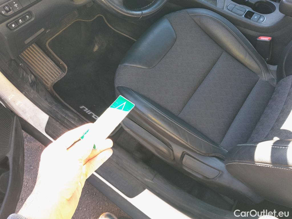  KIA  Niro KIA  / 2019 / 5P / crossover 1.6 GDi PHEV 104kW (141CV) Drive #54