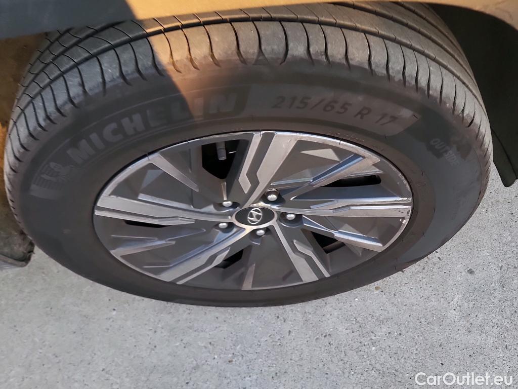  Hyundai  Tucson HYUNDAI  / 2020 / 5P / todoterreno 1.6 CRDI 85kW (115CV) Klass #3