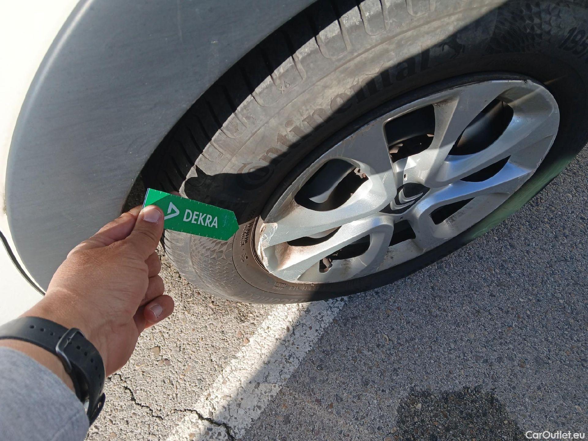  Citroen  C3 CITROEN  / 2016 / 5P / berlina con portón BlueHDi 73KW (100CV) S&S FEEL #14