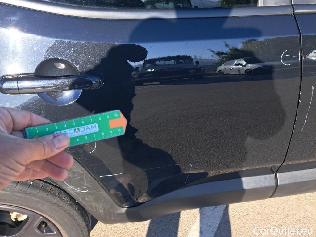 Jeep  Patriot JEEP Renegade / 2014 / 5P / todoterreno 80 Aniversario 1.0G 88kW (120CV) 4x2(SP) #1