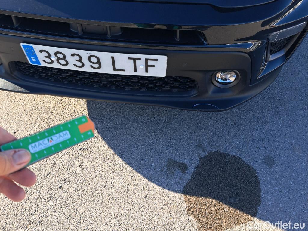 Jeep  Patriot JEEP Renegade / 2014 / 5P / todoterreno 80 Aniversario 1.0G 88kW (120CV) 4x2(SP) #27