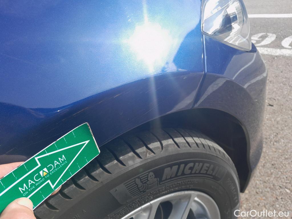  Bmw  Serie 1 BMW  / 2015 / 5P / berlina con portón 116d #25