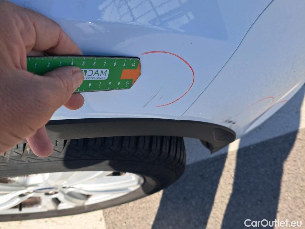  Ford  Kuga FORD  / 2016 / 5P / todoterreno 1.5 EcoBoost 88kW 4x2 Trend+ (CX) #8