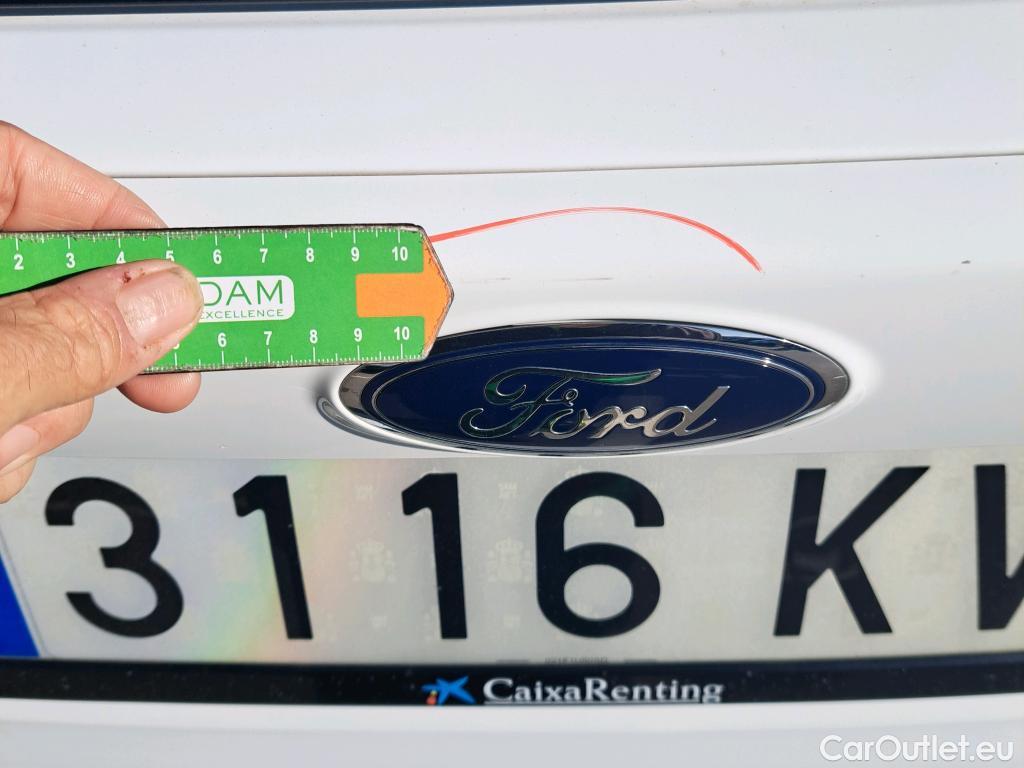  Ford  Kuga FORD  / 2016 / 5P / todoterreno 1.5 EcoBoost 88kW 4x2 Trend+ (CX) #38