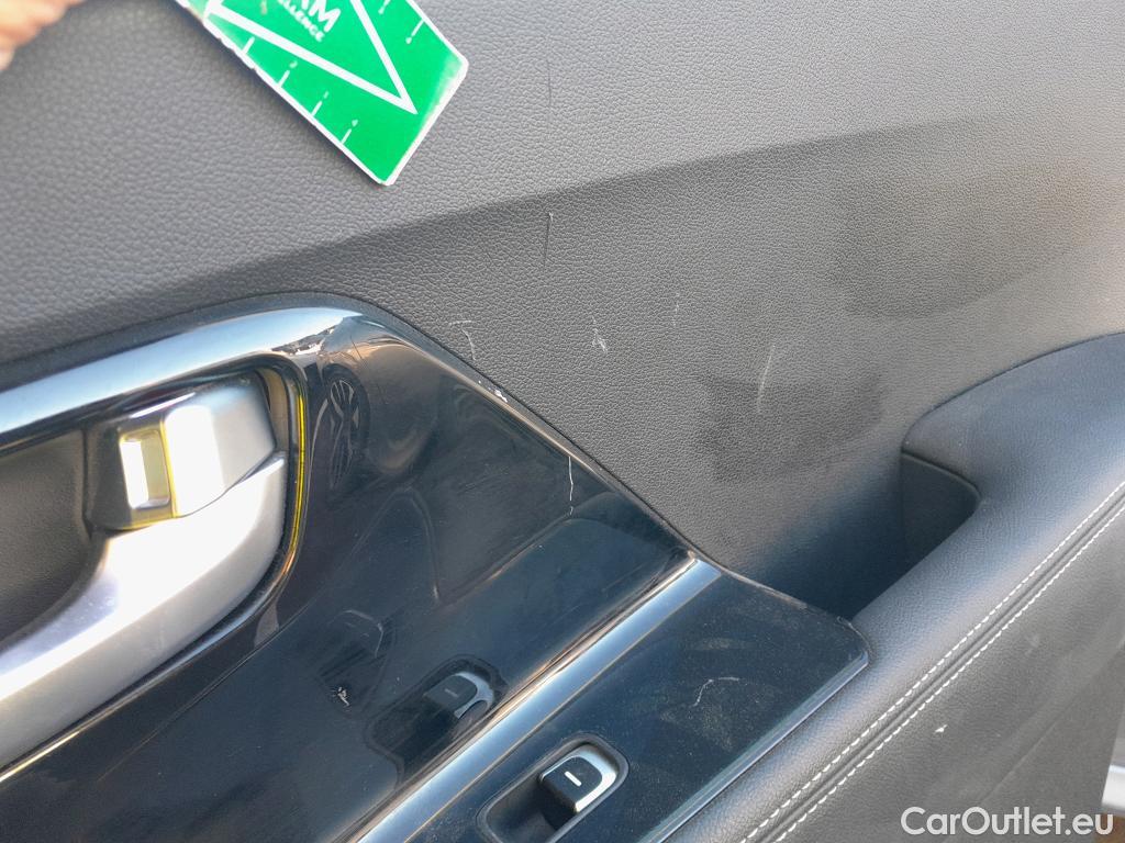  KIA  Niro KIA  / 2019 / 5P / crossover 1.6 GDi PHEV 104kW (141CV) Drive #20