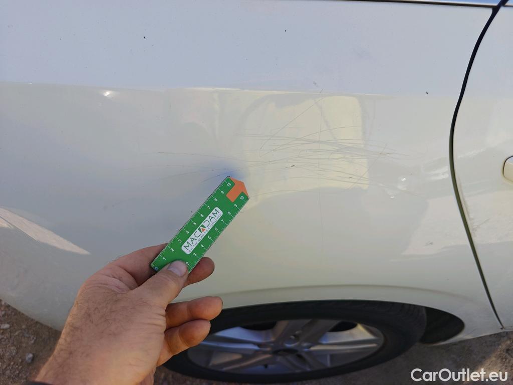  KIA  Cee'd KIA Ceed / 2018 / 5P / berlina con portón 1.0 T-GDi 74kW (100CV) Drive (CX) #12