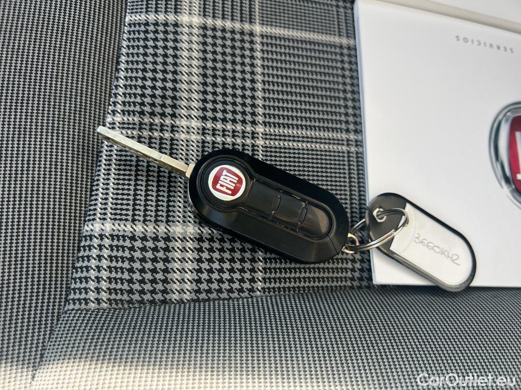  Fiat  500 FIAT  / 2015 / 3P / berlina con portón 1.2 8v 51kW (69CV) Mirror Fleet(SP) #2