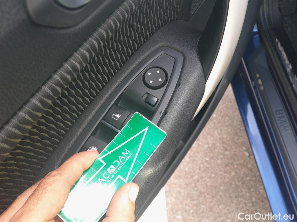  Bmw  Serie 1 BMW  / 2015 / 5P / berlina con portón 116d #22