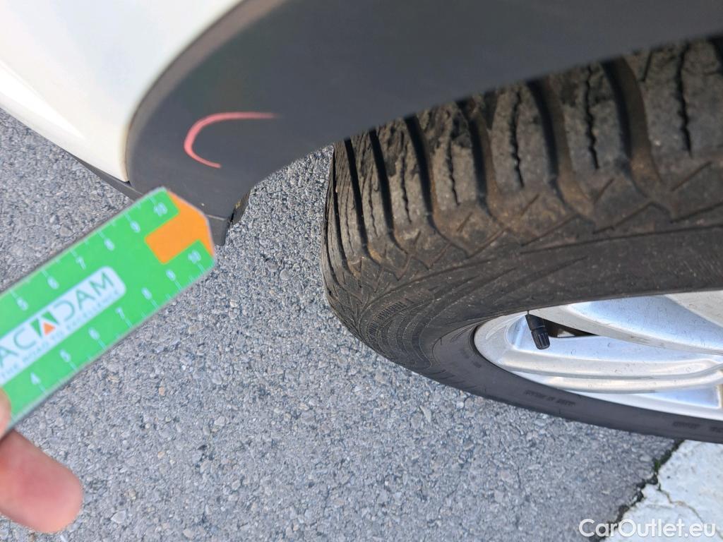  Ford  Kuga FORD  / 2016 / 5P / todoterreno 1.5 EcoBoost 88kW 4x2 Trend+ (CX) #30