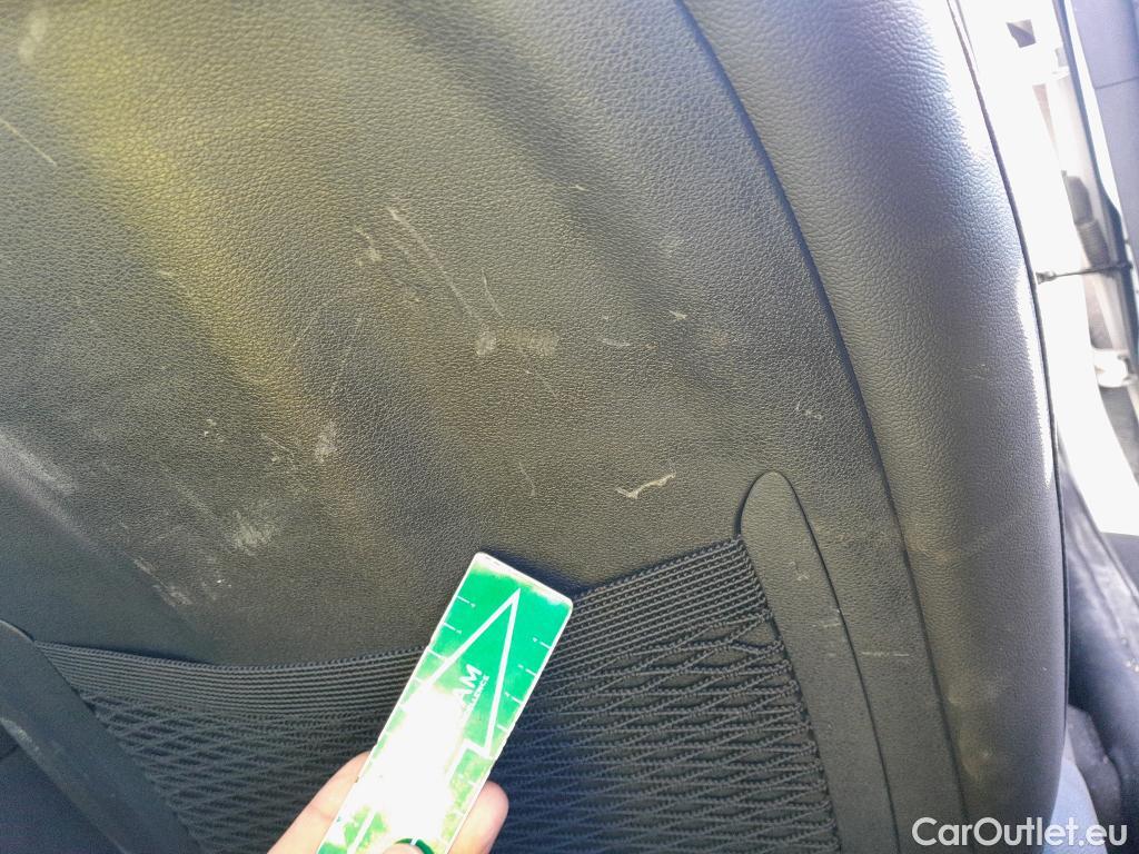  KIA  Niro KIA  / 2019 / 5P / crossover 1.6 GDi PHEV 104kW (141CV) Drive #25